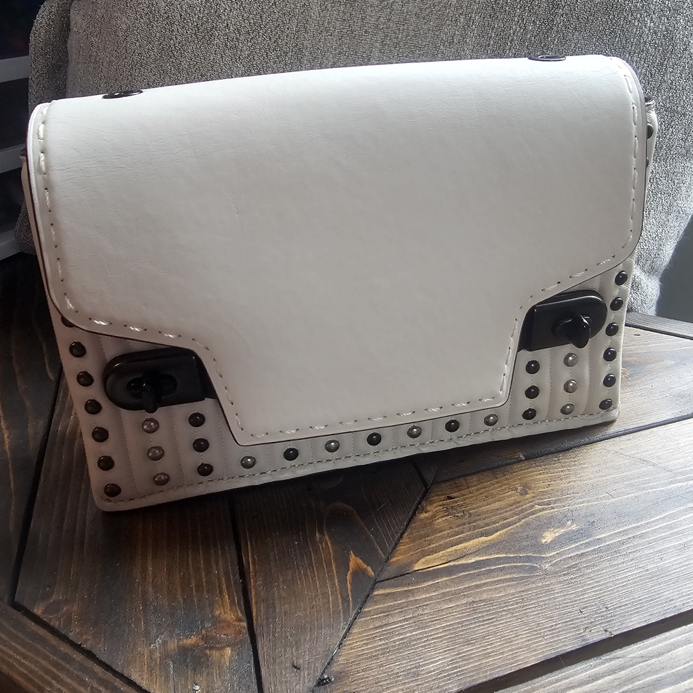 Coach Swagger Chain Crossbody - Picture 8 of 9
